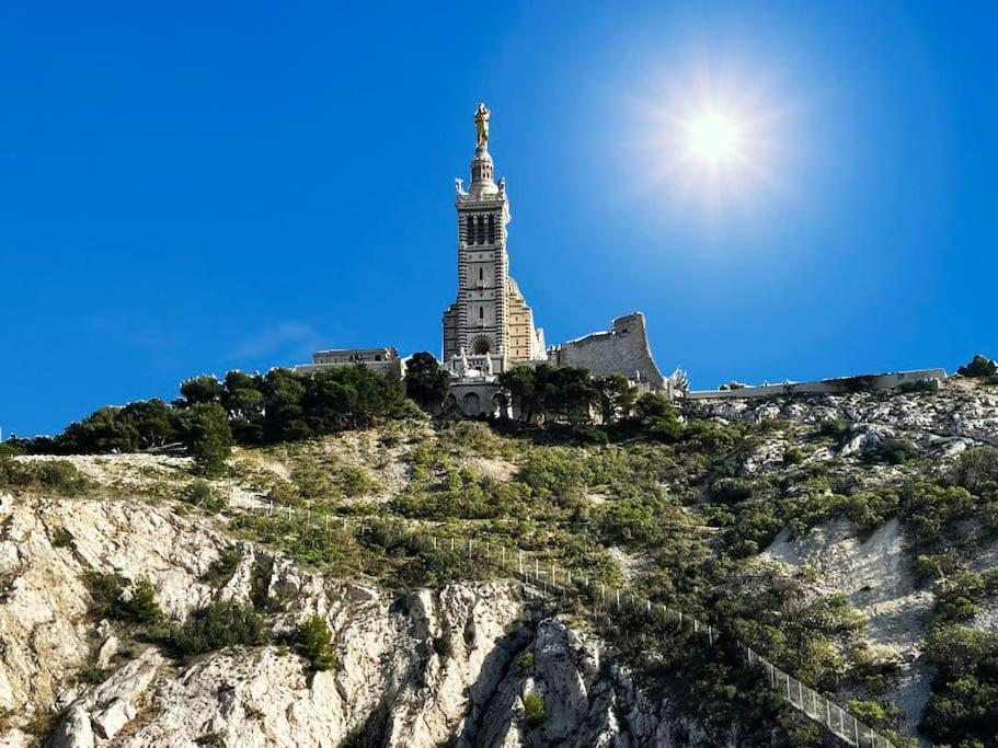 Superbe T3 Au Pieds De Notre Dame De La Garde *
